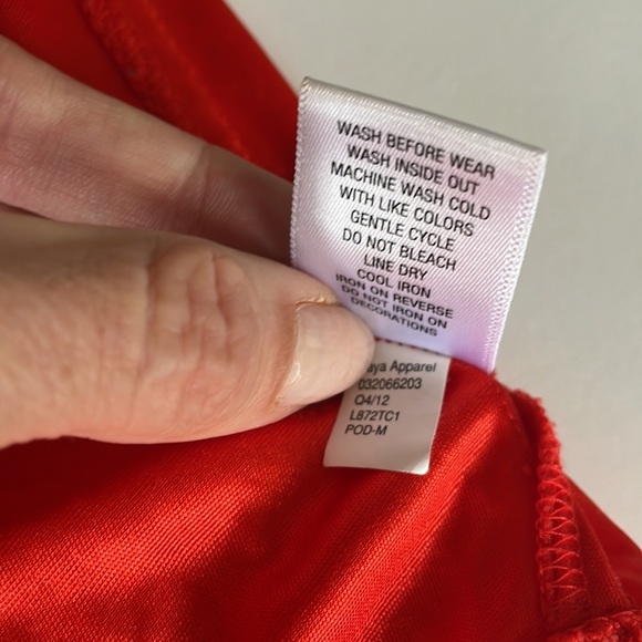 Brilliant orange red scalloped top with ruffles and shimmer!!! Shake it up!! - Picture 9 of 10